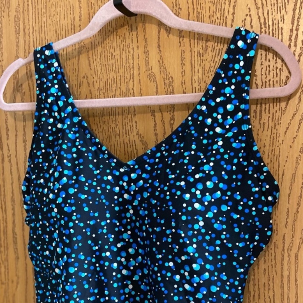 New Sarong Skirted Front One Piece
Swimsuits For All Plus Size 16 Bubble Print - Picture 3 of 4